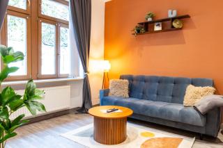 Familienfreundliche Stadt-Oase mit Arbeitsplatz - Bahnhofsnah, 2 Schlafzimmer, 76qm & gratis Kaffee- und Teeangebot - Chemnitz - 1