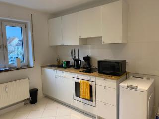 Möbilierte 2-Zimmerwohnung mit geräumiger Wohnküche - 4