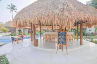 Private Lagoon House 7 BR in The Beach Front CYN - Gili Islands - 7