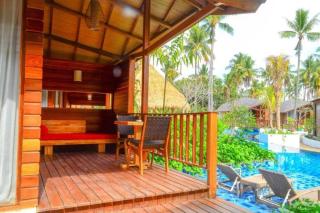 Private Lagoon House 7 BR in The Beach Front CYN - Gili Islands - 1
