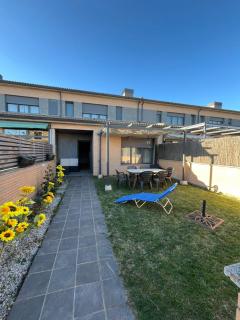 La casa de los girasoles - 0