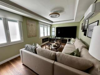 BASTINAZO ALOHADREAM - LUXURY PREMIUM - DormirDCategoria Condetó en la Mejor Ubicación de la Ciudad, Especial Grupos, Insonorizado, Aire Acondicionado en todas las habitaciones, TV 100" - El Puerto de Santa María - Reformado de Diseño y Equipado en 2024 - 1