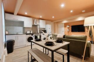 Central Spacious Quirky Apartment in Birmingham with Free Wi-Fi, Parking - Birmingham - 5