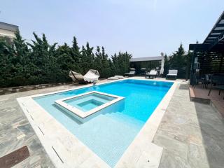 Luxe Two Bedroom Villa with Private Pool by Olivujoj - Anavyssos - 0