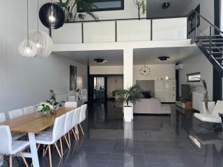 Two Bedroom Villa with Private Pool & Garden by Olivujoj - 1