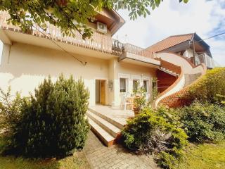 JUTTA vízközeli nyaraló - Balatonboglár - 0
