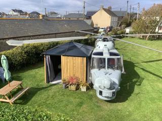 Haelarcher Helicopter Glamping - Helston - 9