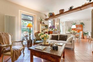 Villa Ester, a Stylish Farmhouse on the Hills - Capannori - 1