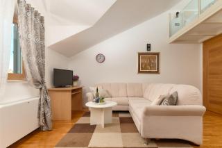 Villa Žnjan - Sea view apartman - 3