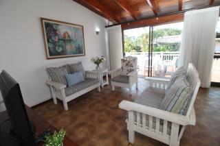 Summer Lodge Villa 2 - Uvongo Beach - 4