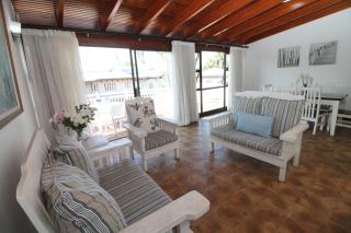 Summer Lodge Villa 2 - Uvongo Beach - 6