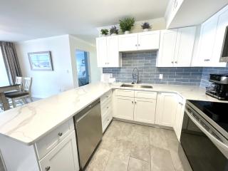2108 Brighton, top floor, ocean view condo, access to amenities condo - Myrtle Beach - 3