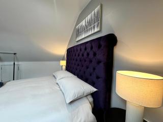 Gorgeous Loft Room - 7