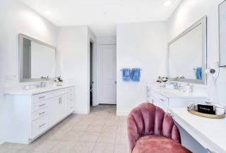 Lake Front Villa W/4 Master bedrooms /Coachella - Indio - 1