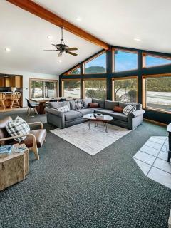 The River House- Riverfront Cabin-hot tub, gazebo! - Packwood - 2