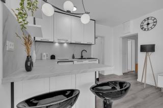 Mediterranean Living 3 - 8