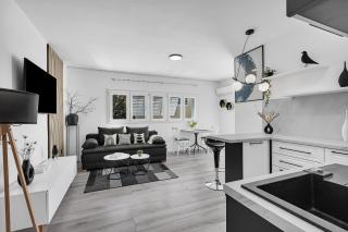 Mediterranean Living 3 - 2