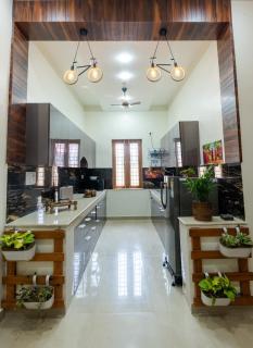 Deluxe AC Room in Luxury Villa with Mussoorie Views - Dehradun - 5