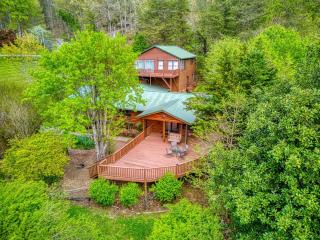 Bear Pause Retreat - Luxury, 1089 of FREE Attraction tickets for each paid day, Dollywood and More! - Sevierville - 5