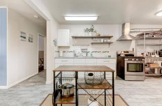 Perla D'Italia -1BR- FREE Driveway Parking -1 Car - 2