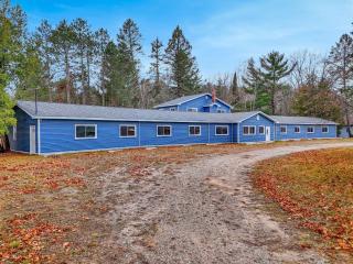 Standard King - Room 4 - Houghton Lake - 6
