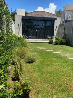 Casa Interna en el Corazón de Mendoza - Mendoza - 0