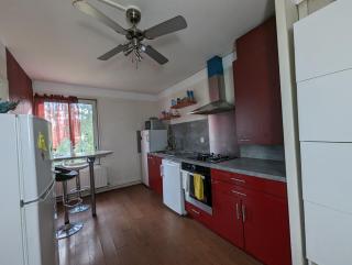 Grand Appartement 3 chambres chez l'habitant en Face du CHU et de l'Université de Poitiers - Accès rapide Futuroscope en 15 min - 2