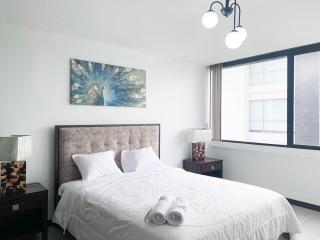 Penthouse en piso alto con vista al río, Guayaquil + PARQUEO - 0