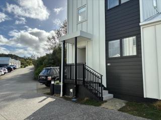 The Lighthouse - Boathouse Bay - 8