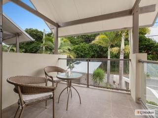 Coastal Creekfront with Pontoon Access - Kingscliff - 2