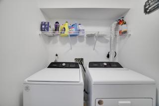 30 Day Minimum Stay - Private Creekside Solace - East Stroudsburg - 1