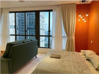 Red Sunset Studio Sky 88 JB Town Disney Hotstar - Johor Bahru - 3