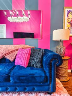 Dolly's Yacht Club - Cozy Retreat Near Broadway - Nashville - 7
