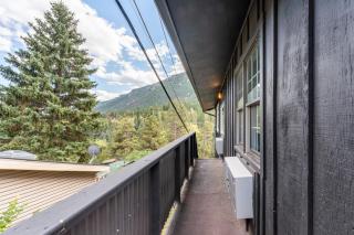 Green Sparrow's Nest - 8