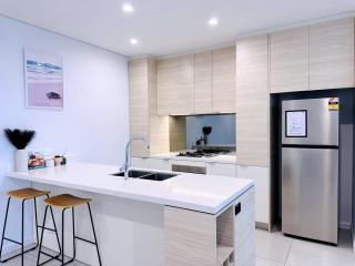 Oceanfront 2B2B Apt with Sofa Bed and Sea Views - 2