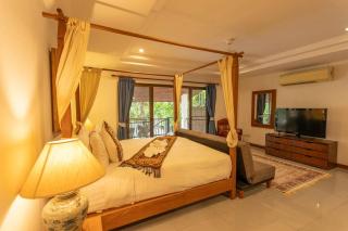 Coconut Palms huge swimming pool and pool table V136 - Rawai Beach - 1