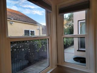 Glamorous Getaway: Exclusive 1BR LA Hotspots - 2