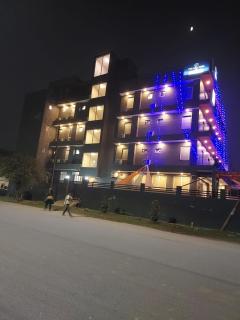 Hotel Red York By Byob Hotels - Noida - 2
