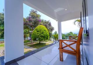 Vythiri Silver Mist Hilltop Villa By VOYE HOMES - 4