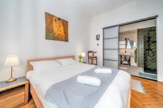 City Soul Apartment - Happy Rentals - 5