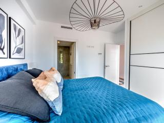 New Luxurious house with rooftop terrace and pool - 4
