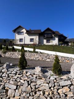 Casa de pe Deal - Sadova - 0