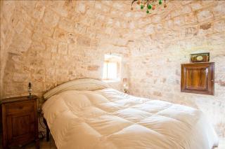 Trullo nel bosco, lungo il sentiero escursionistico ciclabile dell'acquedotto pugliese - 9