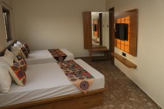 Hotel Krishna Kunj Inn - Morbi - 3