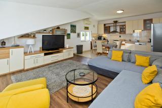 Apartmani Zora - Hvar - 1