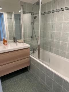 Comfortable two bedroom flat near Paris by tube - 6