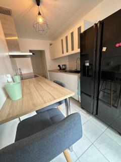 Comfortable two bedroom flat near Paris by tube - 4