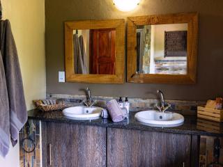 Sable Ranch Bush Lodge - 5