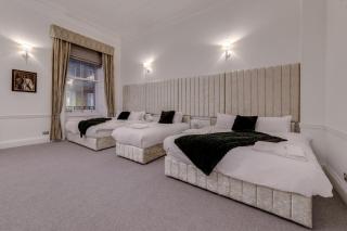 Luxury London 3 Bedroom Duplex with Pool Table - 4HS - 6