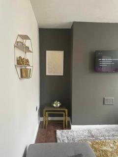Clifton Home - Newly Refurbished - Free WiFi and Parking- Near City Centre - 5